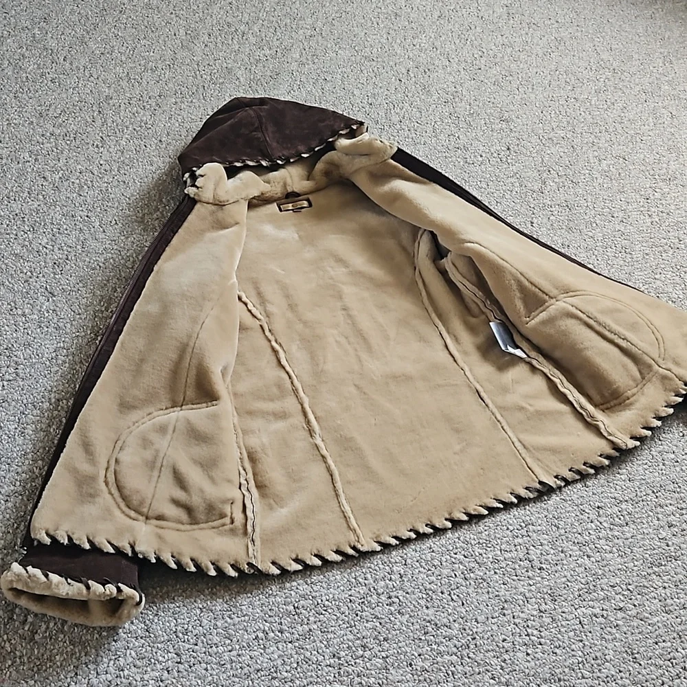 Wilsons Leather Genuine Leather Fur Lined Jacket. - Picture 9 of 12